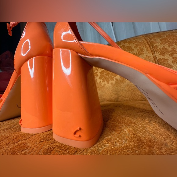 EUC Circus by Sam Edelman Rosa Two-Piece Ankle-Strap Platform Pumps Size 9 - Picture 9 of 10
